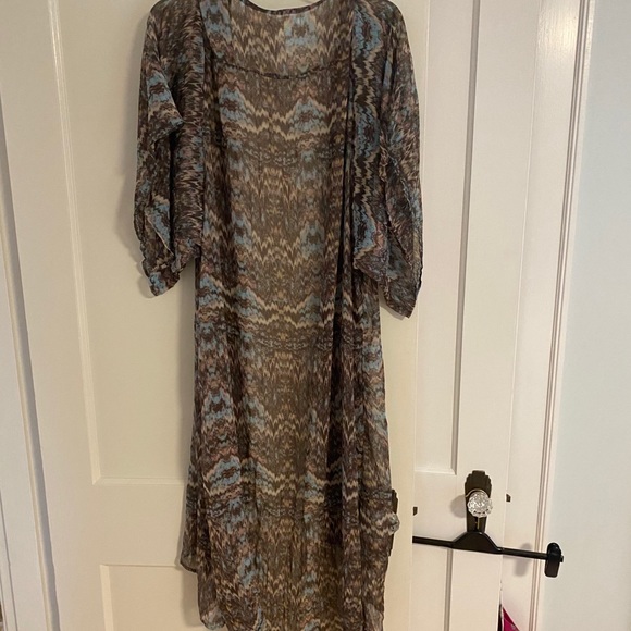 Band of Gypsies short sleeved shawl, size S. - Picture 2 of 4